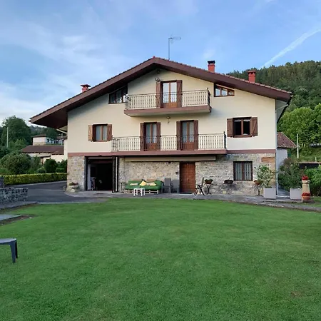 Holiday Rental - 3 Bedroom Country Cottage Fully Available For El Final - 15Mins From Airport - 25Mins From Bilbao Villa Arrieta (Biscay)
