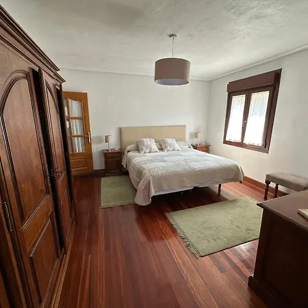 Villa Holiday Rental - 3 Bedroom Country Cottage Fully Available For El Final - 15Mins From Airport - 25Mins From Bilbao