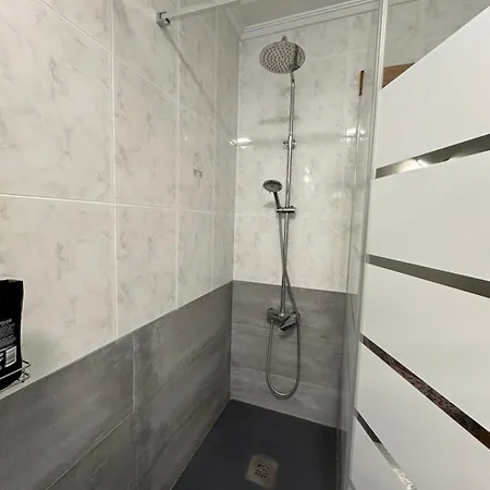 Holiday Rental - 3 Bedroom Country Cottage Fully Available For El Final - 15Mins From Airport - 25Mins From Bilbao ヴィラ *